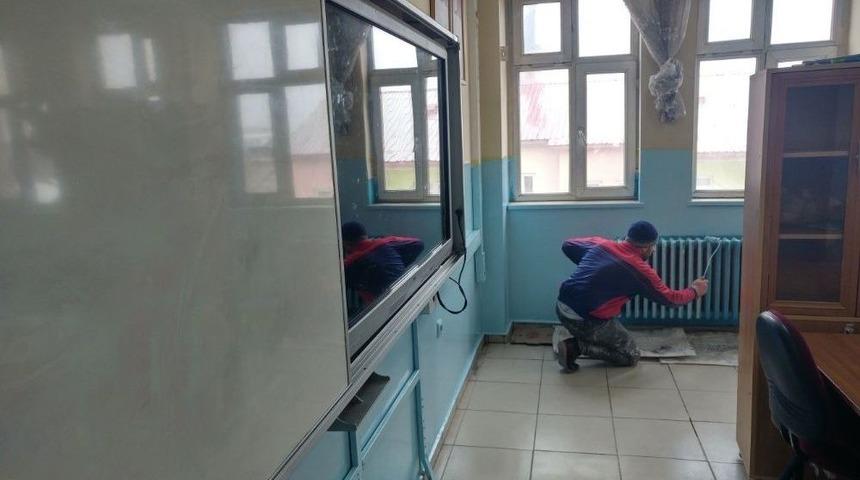 Tatvan&rsquo;daki Okullarda Tadilat &Ccedil;alışması