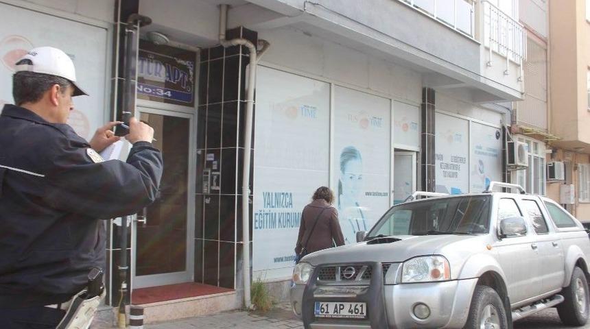 Aydın&rsquo;ın Dar Sokakları Ve Otopark Sıkıntısı Para Basıyor