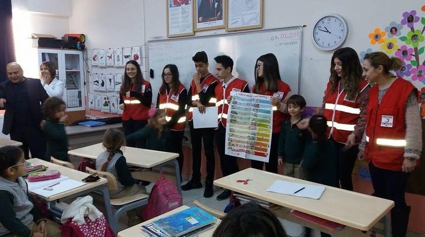 Okullara G&uuml;venli Yaşam Sınıf Takvimleri Dağıtıldı