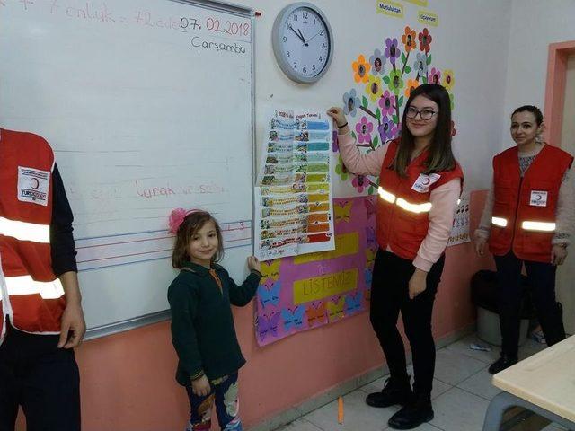 Okullara G&uuml;venli Yaşam Sınıf Takvimleri Dağıtıldı 1