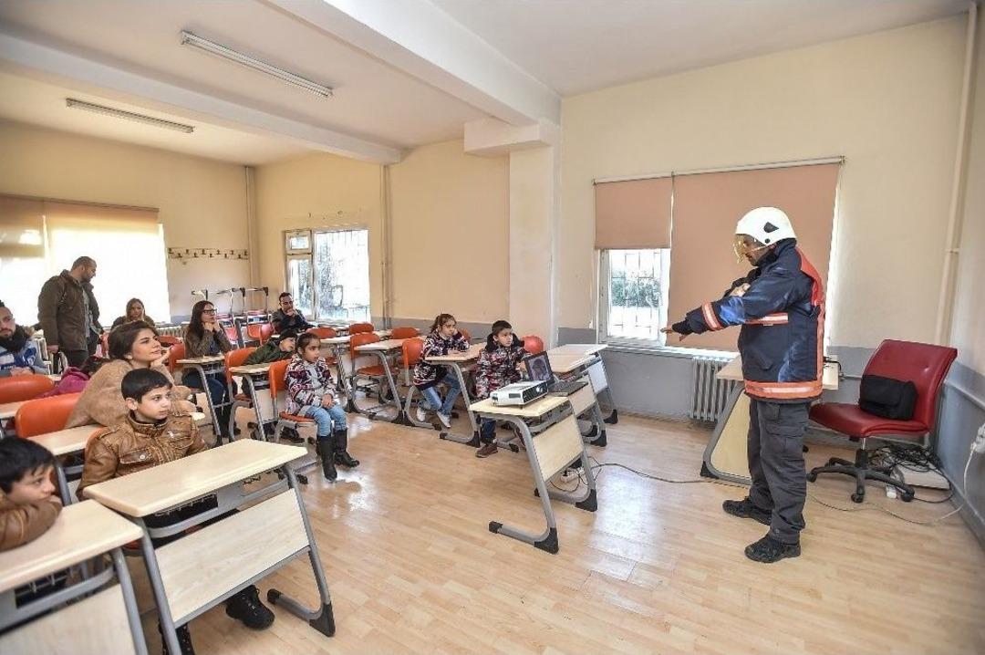 M&uuml;lteci &Ccedil;ocuklara Yangın Eğitimi