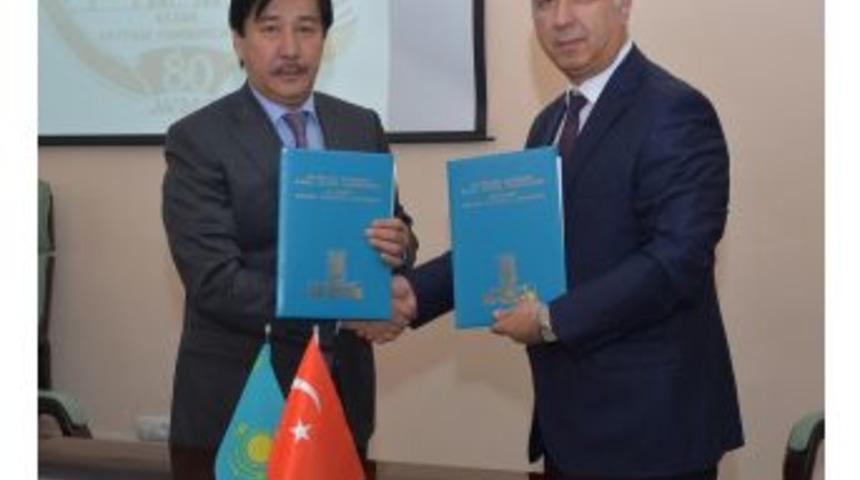 Niğde &Ouml;mer Halisdemir &Uuml;niversitesi Kazakistan&rsquo;la İş Birliği Yaptı