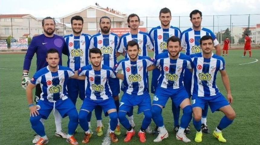 Yenihisarspor Namağlup Liderliğini S&uuml;rd&uuml;rd&uuml;