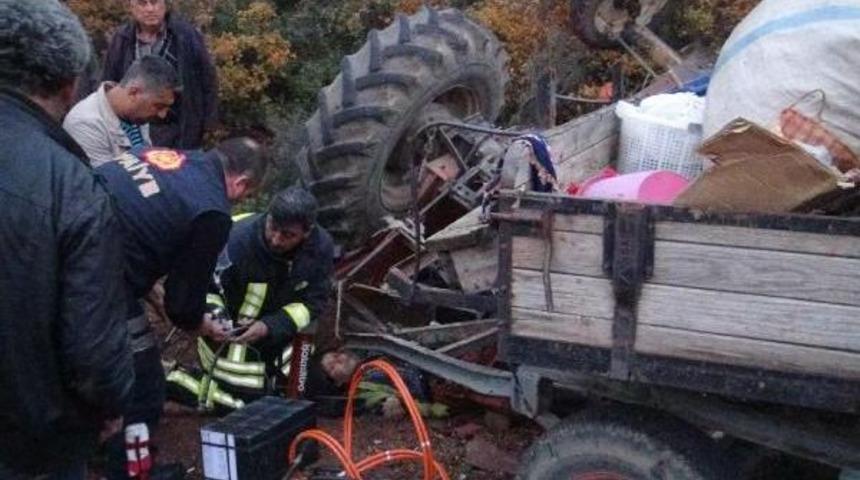 Trakt&ouml;r Devrildi: 2 Yarali