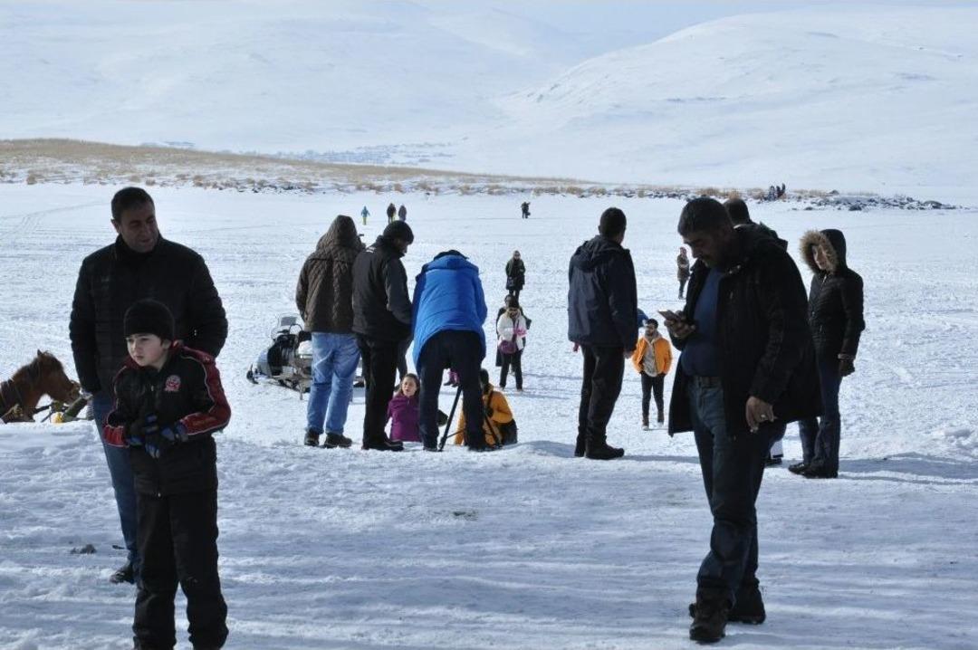 &Ccedil;ıldır G&ouml;l&uuml; Yoğun İlgi G&ouml;r&uuml;yor