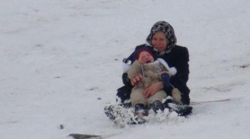 Sarikamiş'ta Kayak Sezonu A&ccedil;ildi