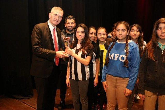 Okul Olimpiyatları Spor &Ouml;d&uuml;lleri Sahiplerini Buldu 2