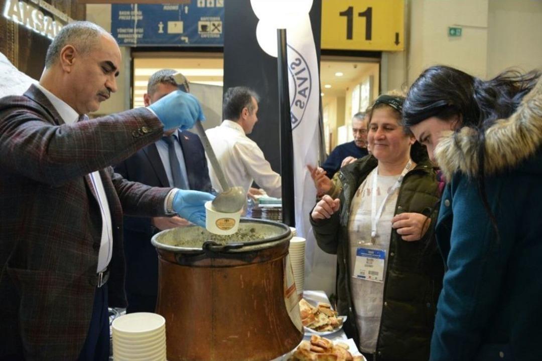 Emitt&rsquo;ten Sivas Standına &Ouml;d&uuml;l