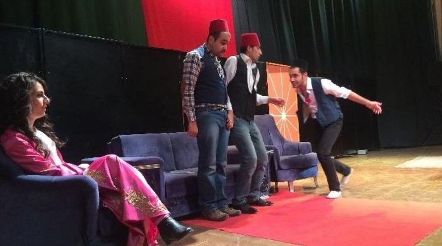 Elazığ&rsquo;da Engellilerden &rsquo;tosun Paşalar&rsquo; Oyunu