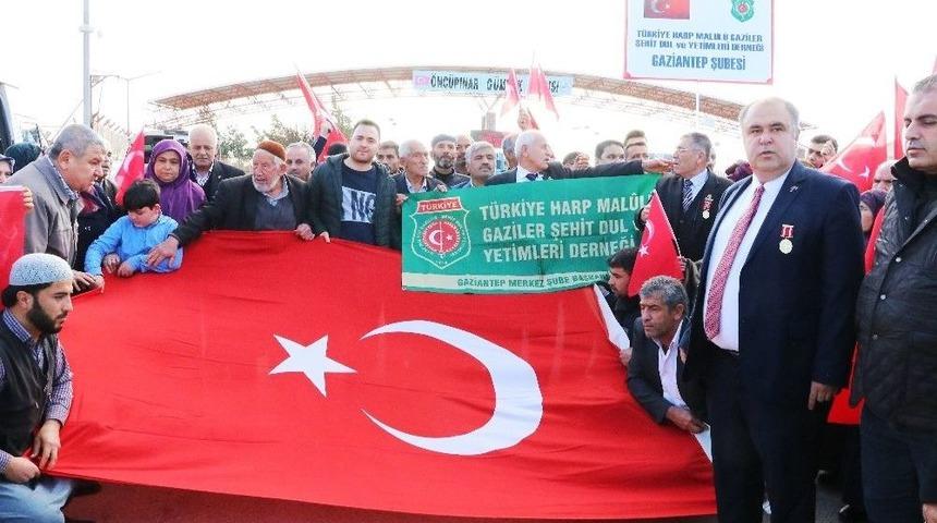 Şehit Ailelerinden Zeytin Dalı Harekatına Destek