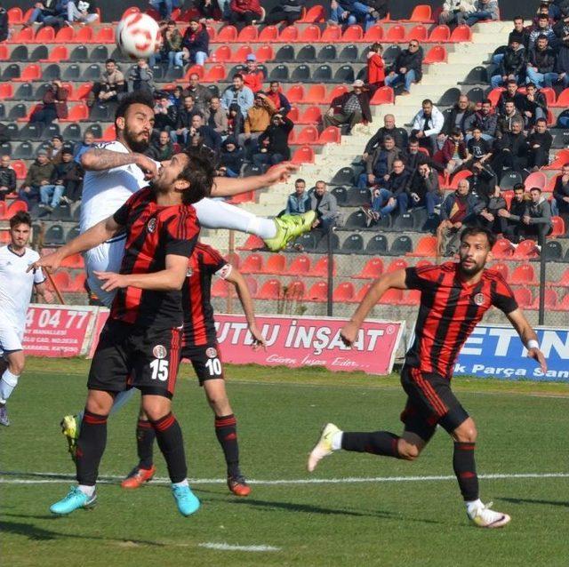 Tff 3. Lig: Turgutluspor: 2 - Anadolu Bağcılarspor: 3