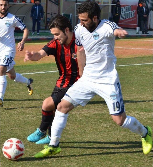 Tff 3. Lig: Turgutluspor: 2 - Anadolu Bağcılarspor: 3