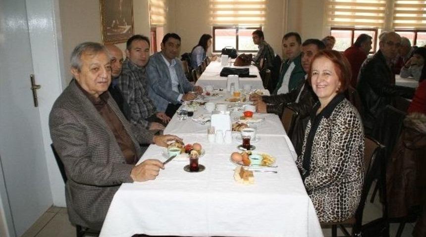 Devrek Anadolu Lisesi&rsquo;nden Dayanışma Kahvaltısı