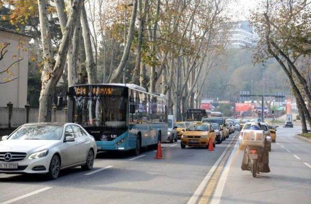 Dolmabahçe’Deki Kaza Trafiği Tikadi