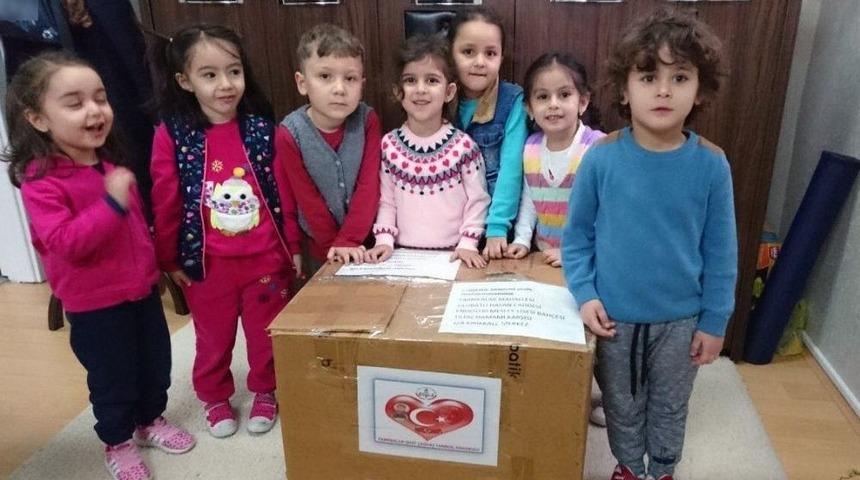 Minik Eller &Uuml;ş&uuml;mesin