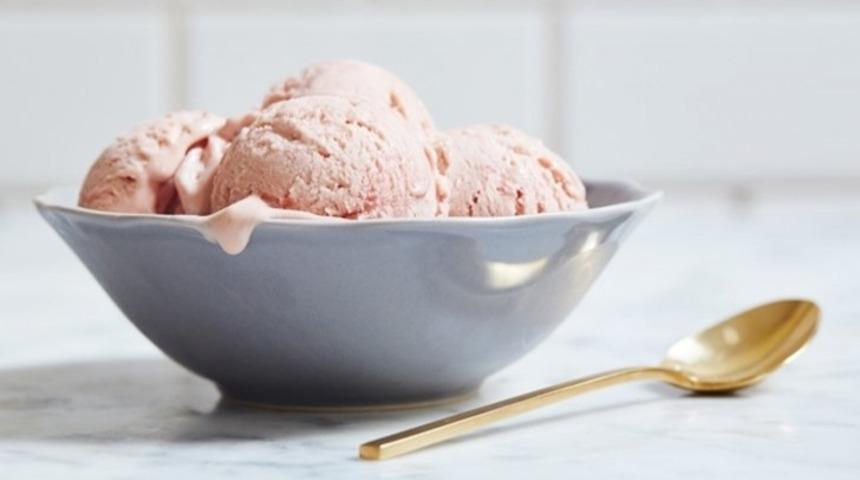 Evde dondurma tarifi! Hem pratik hem sağlıklı