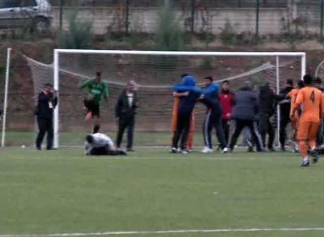 Kavga Nedeniyle Amat&ouml;r Ma&ccedil; Tamamlanamadi 3