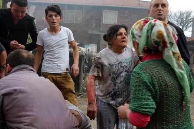 Alevlerin Arasindan Oğlunu Kurtardi 3