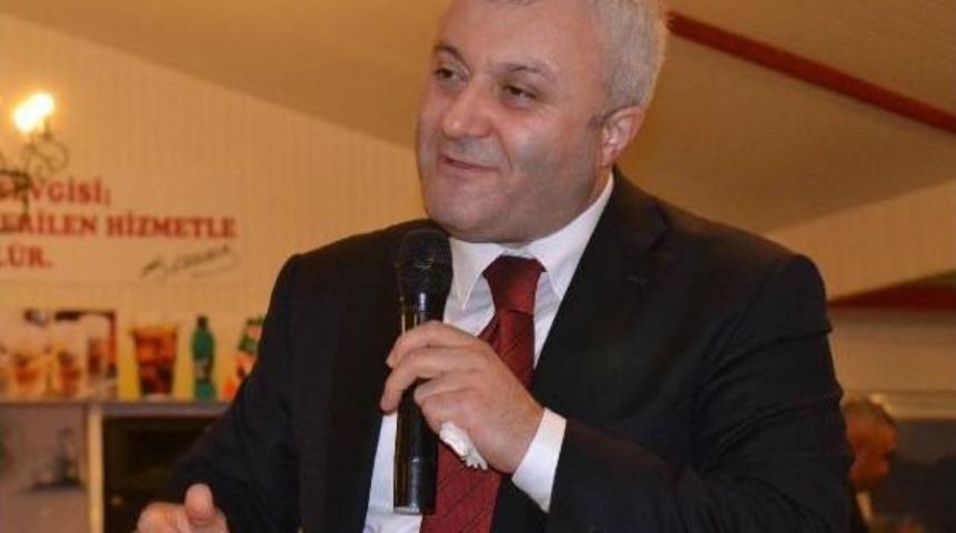 Chp'li Tuncay &Ouml;zkan: Ka&ccedil;ak Saray Yapmayacağiz