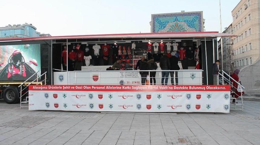 T&uuml;rk Yıldızları Lisanslı &Uuml;r&uuml;nleri Kayseri&rsquo;de