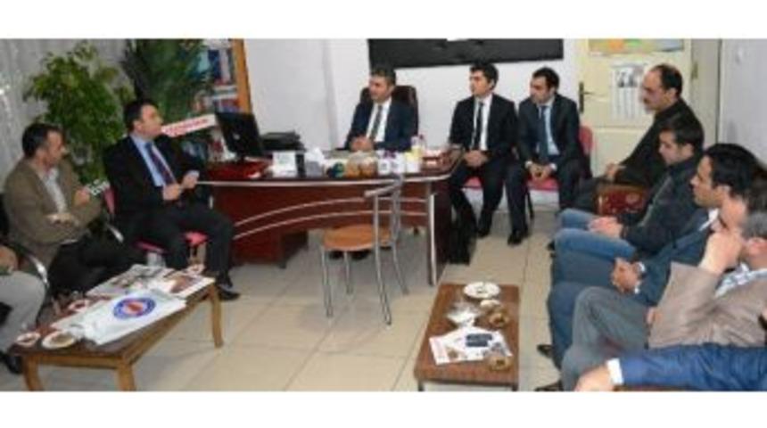 Meb M&uuml;şaviri Demirci&rsquo;den Eğitim Bir Sen&rsquo;e Ziyaret