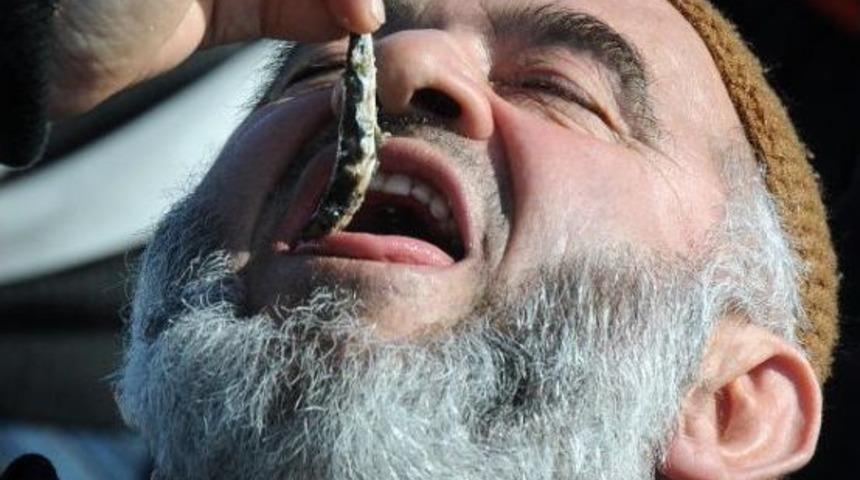 Samsun'da 10 Bin Kişiye 3 Ton Hamsi Dağitildi