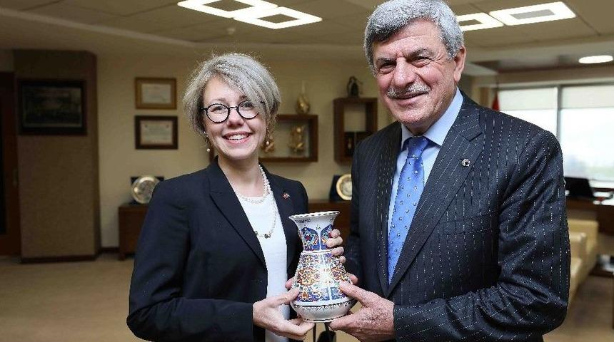 İsve&ccedil; Başkonsolosu Hyd&eacute;n: &ldquo;pkk Ter&ouml;r &Ouml;rg&uuml;t&uuml;d&uuml;r&rsquo;&rsquo;