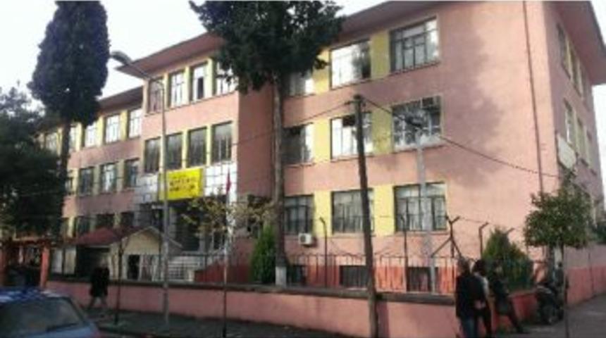 Edremitli &Ouml;ğrencilerin Sınav Sevinci