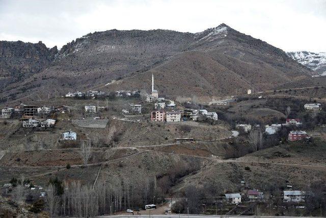 Gümüşhane’nin 14.mahallesi Akçakale Oldu