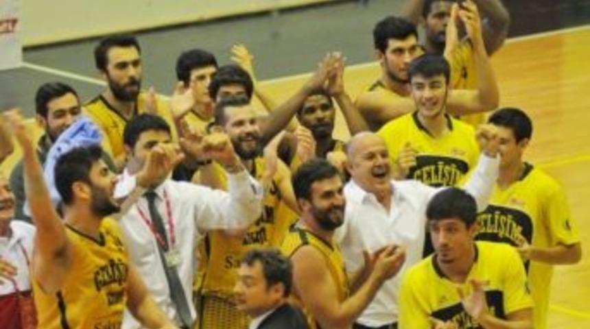 Pertevniyal: 70 - Gelişim Koleji: 77