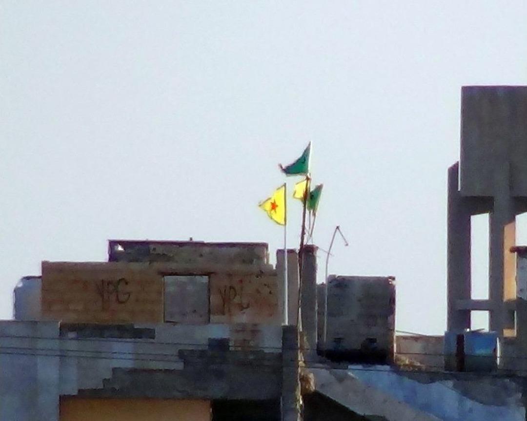 Pyd&rsquo;den Sınıra Provokatif Flama Asma Girişimi