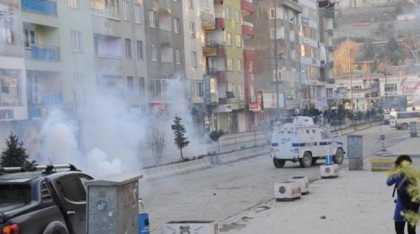 Yüksekova'da Cenaze Gerginliği (3)