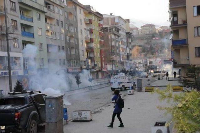 Yüksekova'da Cenaze Gerginliği (3)