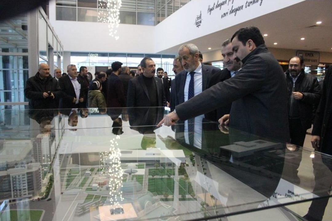 Gen&ccedil;lik Ve Spor Bakanı Bak: &ldquo;t&uuml;rk Subaylar Hain Generallerden Daha G&uuml;&ccedil;l&uuml;&rdquo;