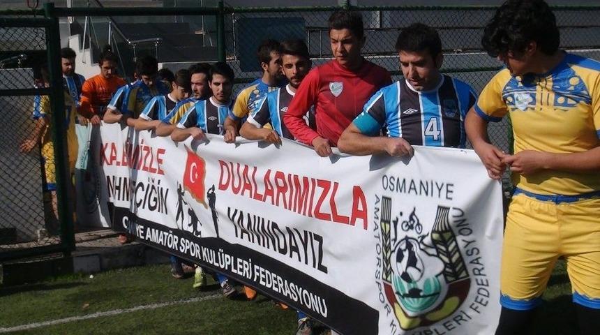 Osmaniyeli Futbolcular Zeytin Dalı Harekatı&rsquo;na Pankartla Destek Verdiler