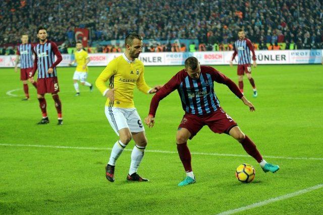 Süper Lig: Trabzonspor: 1 - Fenerbahçe: 1 (maç Sonucu)