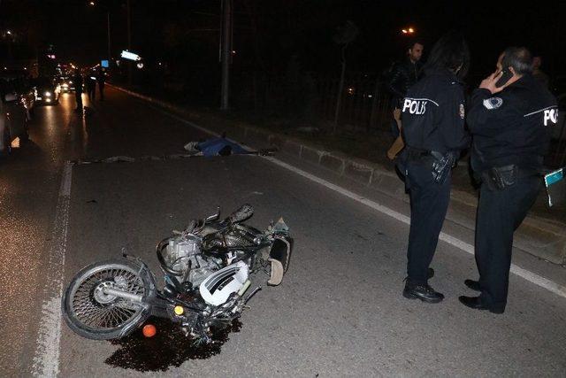 Motosikletin Dengesini Kaybedip Sürüklenen Genç Öldü