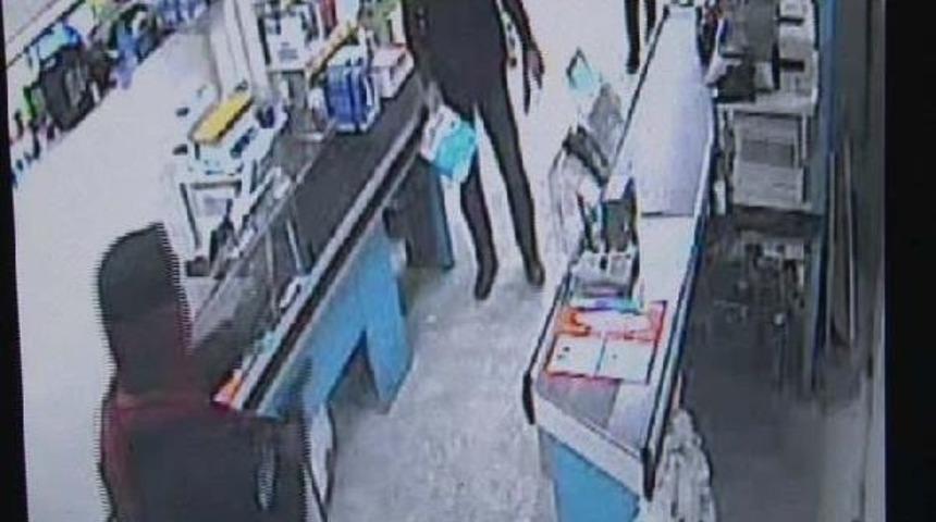 Kasiyer &Ccedil;iğlik Atinca Soyguncu Ka&ccedil;ti