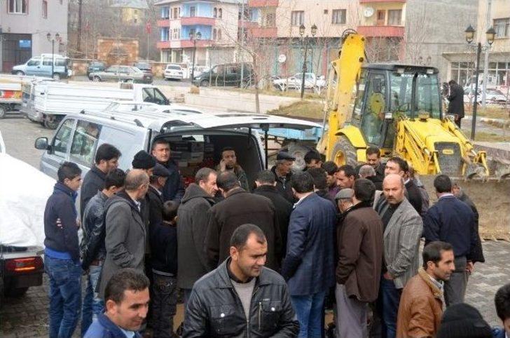 Adilcevaz’da Ucuz Ayakkabı İzdihamı G2