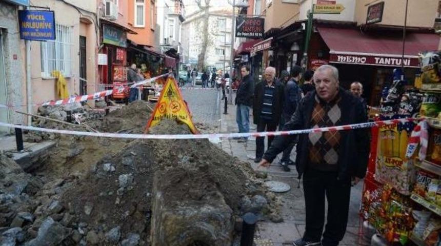 Kep&ccedil;e Doğalgaz Borusunu Patlatti, Mahalleli Panik Yaşadi