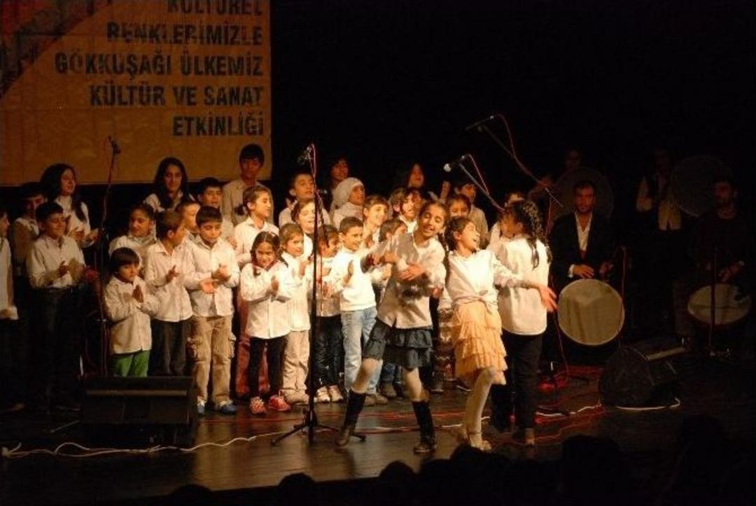 T&uuml;rkiye&rsquo;nin T&uuml;m Renkleri Diyarbakır&rsquo;da Buluştu