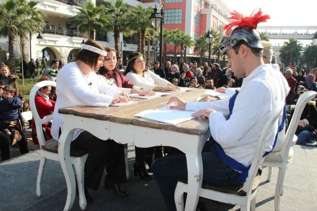 G&ouml;rme Engellilerden Braille Alfabesiyle Tiyatro