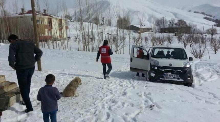 Kızılaydan Evi Yanan Geylani Ailesine Yardım Eli