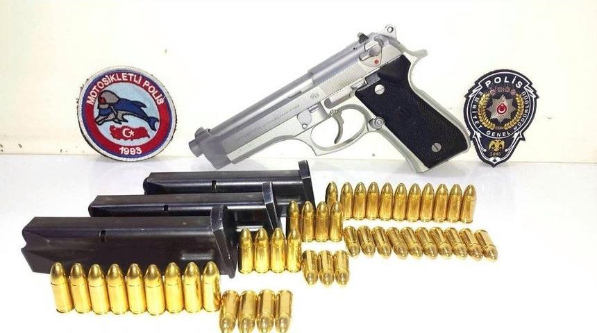 Şok Uygulamalarda 8 Ruhsatsız Silah Ele Ge&ccedil;irildi