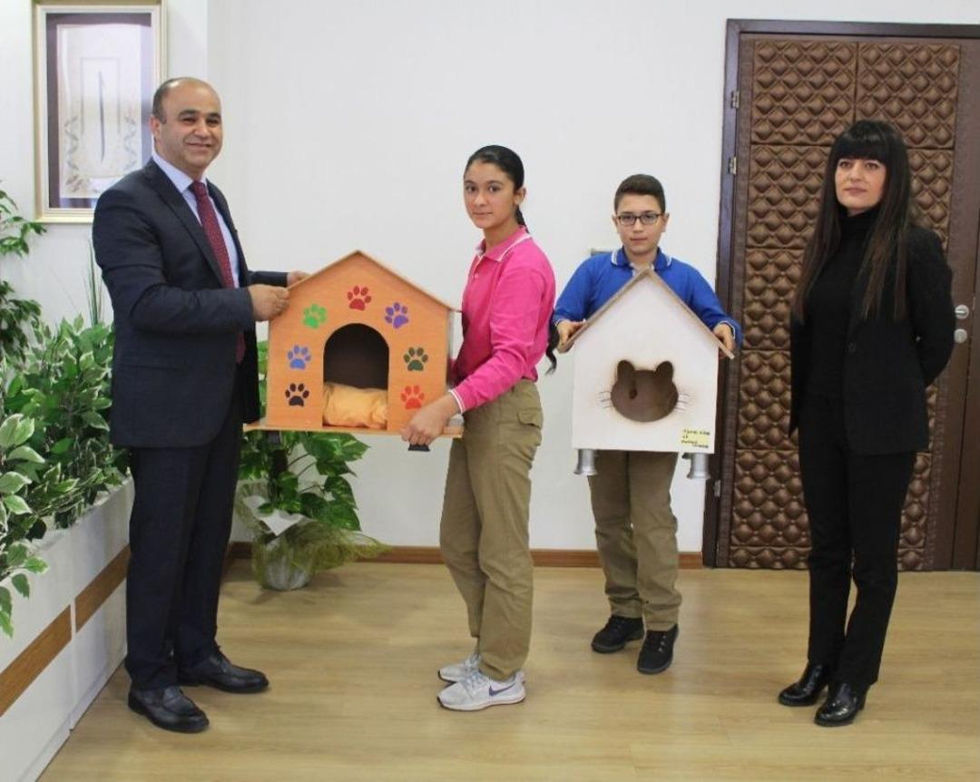 (&ouml;zel) Babalar Mobilyacı, &Ccedil;ocuklar Hayvansever