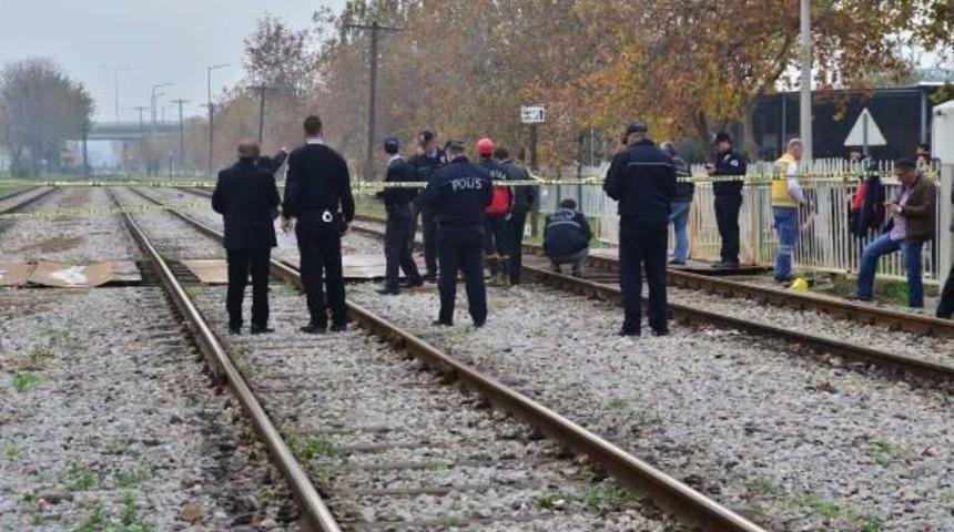 Torunlarini G&ouml;rmeye Giden Adamin Cesedi Su Tahliye Kanalinda Bulundu
