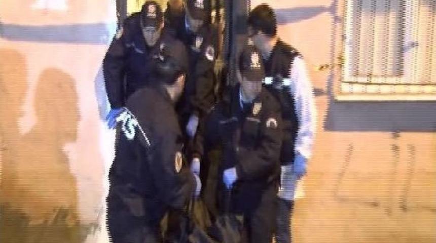 Gecekonduda &Ouml;l&uuml; Bulundular...