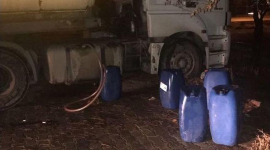 Faili Me&ccedil;hul Hırsızlık Olay Yerindeki Ayak İzi İle Aydınlatıldı