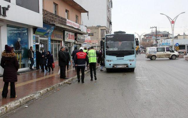 Erciş’te Toplu Taşıma Araçları Denetlendi