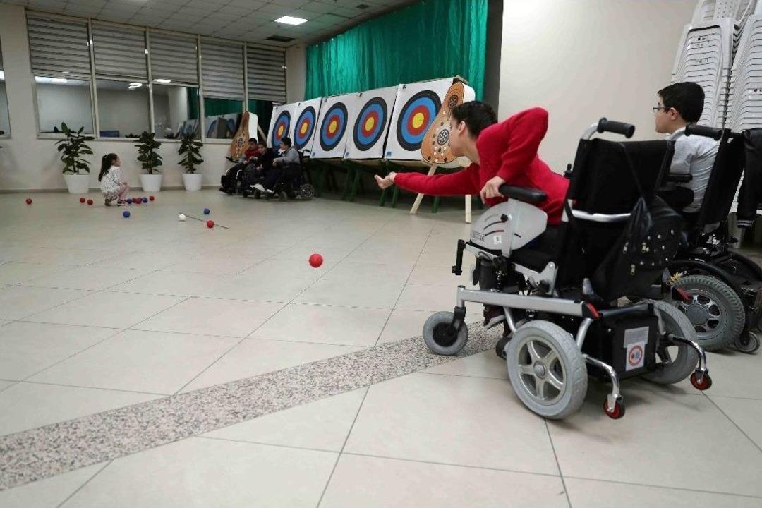 &ldquo;spastik Engelli Kızı İ&ccedil;in 55 Yaşında Boccia &Ouml;ğrendi&rdquo;